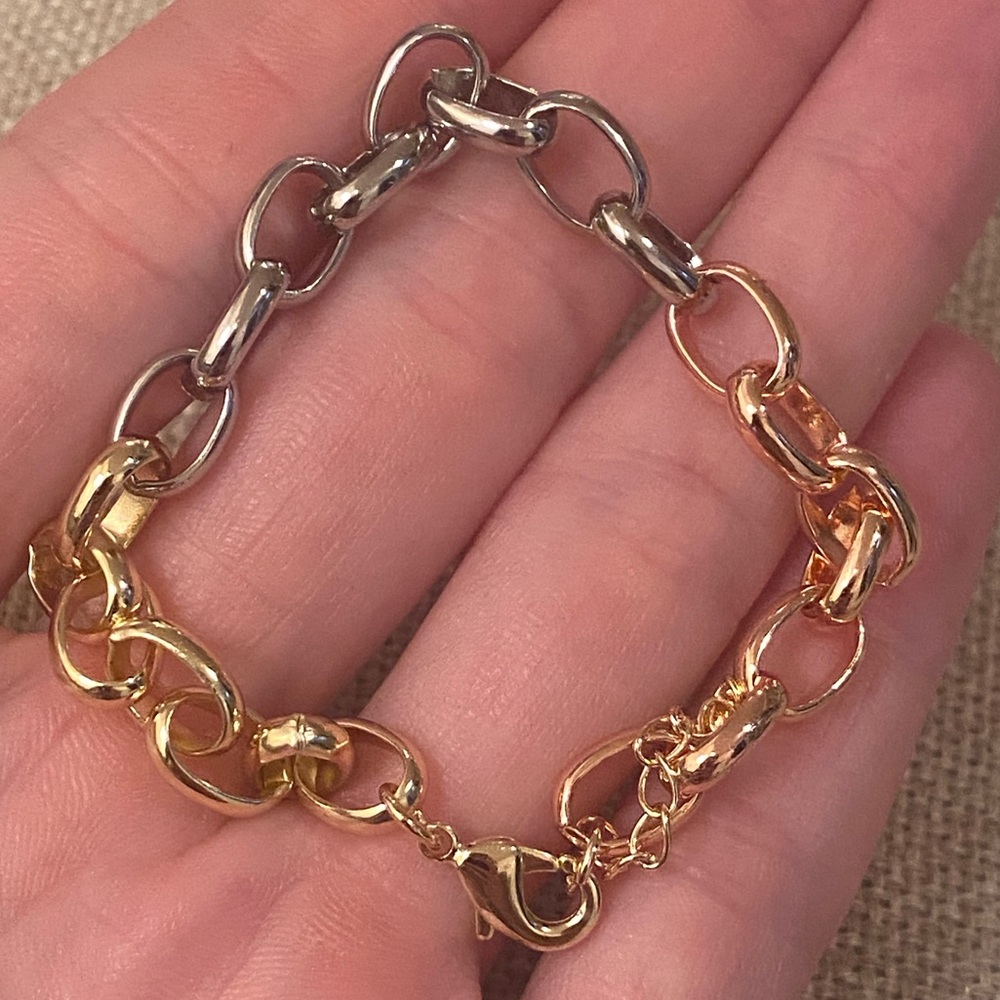 Chunky tri-color gold chain bracelet, adjustable length NWOT